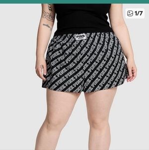 PINK Victoria's Secret Black and White Logo shorts SZ XXL